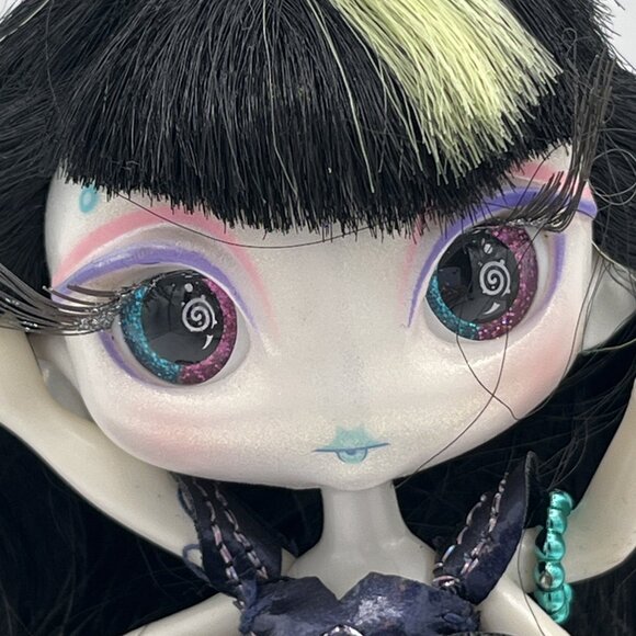 RARE NOVI STARS MALIE TASKER ALIEN DOLL with Galactic Gown MGA - Picture 2 of 11